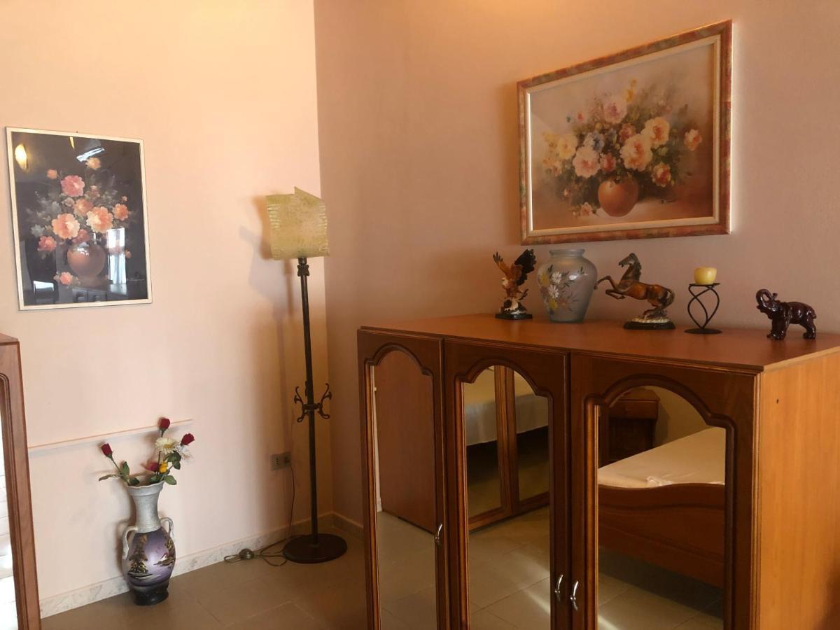 Hotel Pepeto Durrës Buitenkant foto