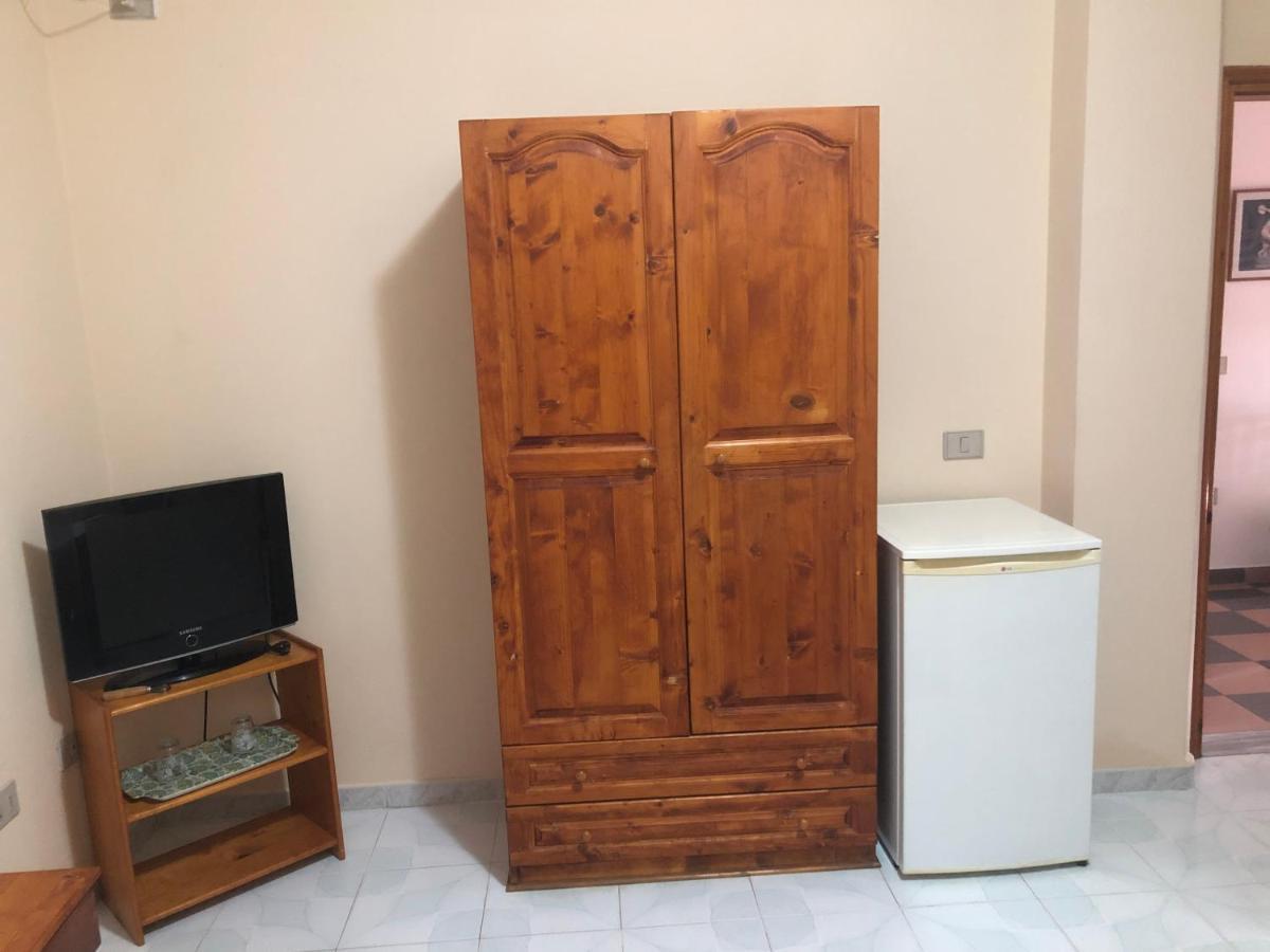 Hotel Pepeto Durrës Buitenkant foto