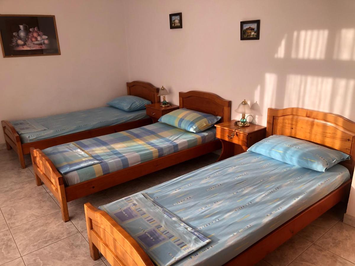 Hotel Pepeto Durrës Buitenkant foto