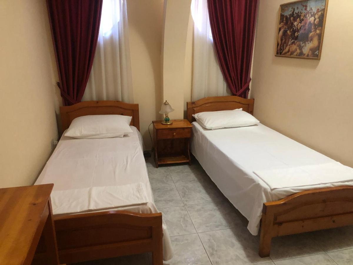 Hotel Pepeto Durrës Buitenkant foto