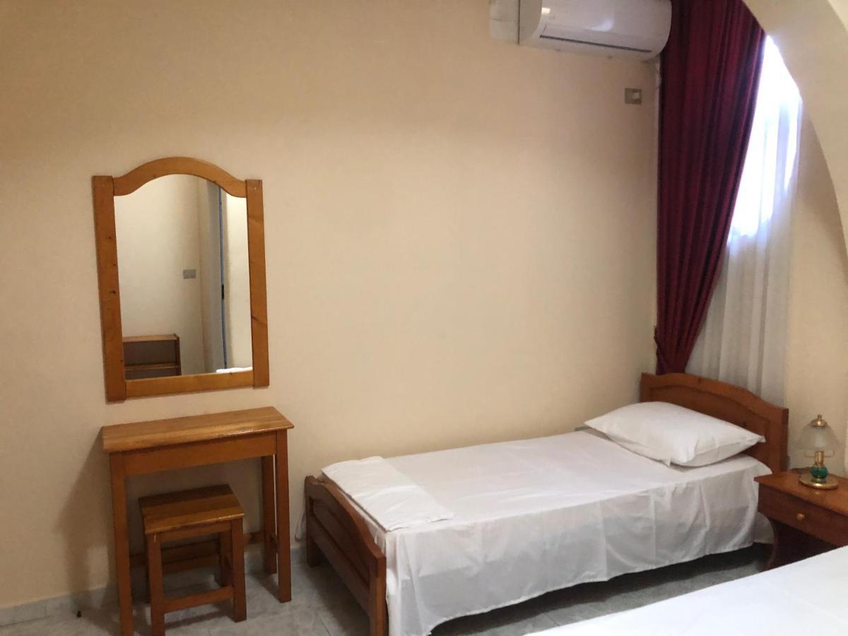 Hotel Pepeto Durrës Buitenkant foto